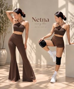 Áo Xuân đan lưng đính hoa nổi màu nâu phối cùng quần dài ống loe và quần đùi rút dây tôn dáng NETNA